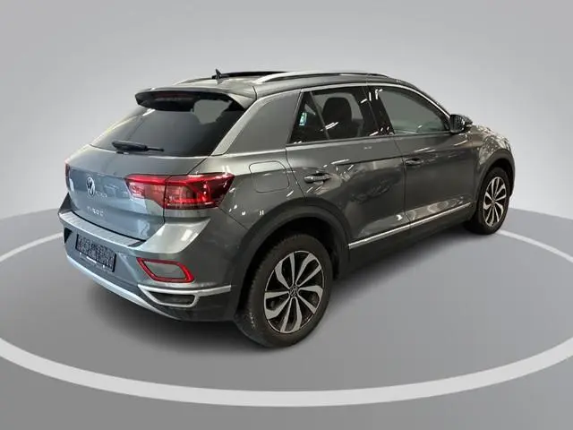 Volkswagen T-Roc 1.5 TSI 150pk DSG Style · Panoramadak · Camera · Apple/Android Car Play · Dodehoeks...