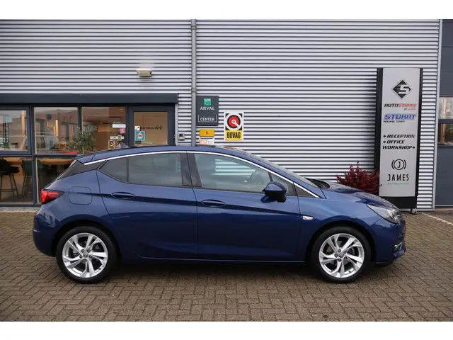 Opel Astra 1.2 Launch Elegance 1e Eigenaar | NL-Auto | Volledig Onderh. | BTW | WinterPack | Camera | Navi | Carplay | Climate | Full Led | PDC | DAB
