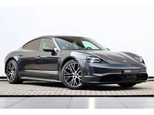 Porsche Taycan 4S Performance 84 kWh | Orig. NL | Pano | Sport Chrono | 360 | ACC | Warmtepomp