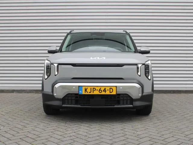 Kia EV2 Plus 42.2 kWh | Dodehoek detectie | Clima | 18'' LM | Stuur-/stoelverwarming | All seasons |...