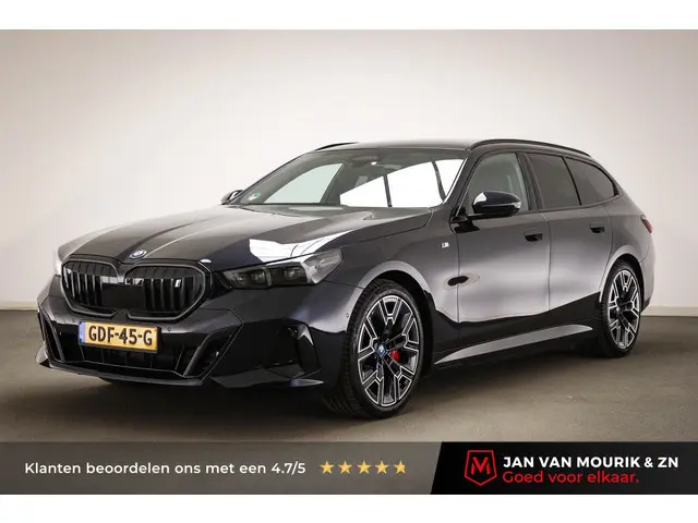 BMW i5 Touring eDrive40 84 kWh | COMFORT / DRIVING ASSISTANCE PROFOSSIONAL / INNOVATION / M SPORT PR...