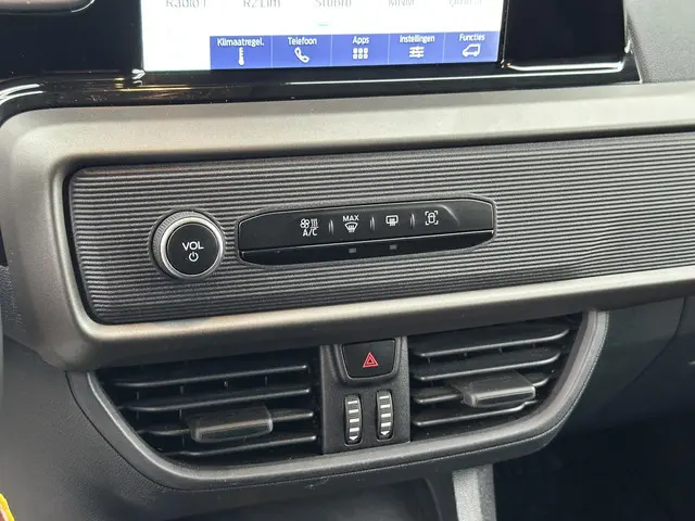 Ford Transit Courier