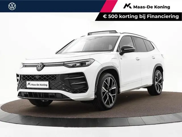 Volkswagen Tayron 1.5 eTSI 204pk PHEV DSG R-Line Edition · Panoramadak · 360 Camera · Inklap. Trekha...