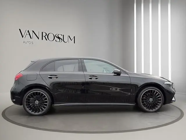Mercedes-Benz A-klasse 250 e AMG Line Panoramadak | 19"Velg | Sfeer | Elektrisch Stoel(en) met geheu...