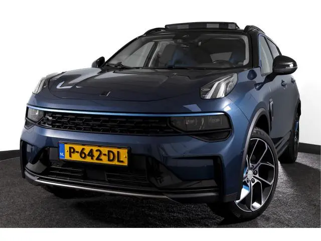 Lynk & Co 01