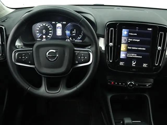 Volvo XC40 1.5 T4 Recharge Inscriptions Expression Automaat | Trekhaak | Navigatie | Camera