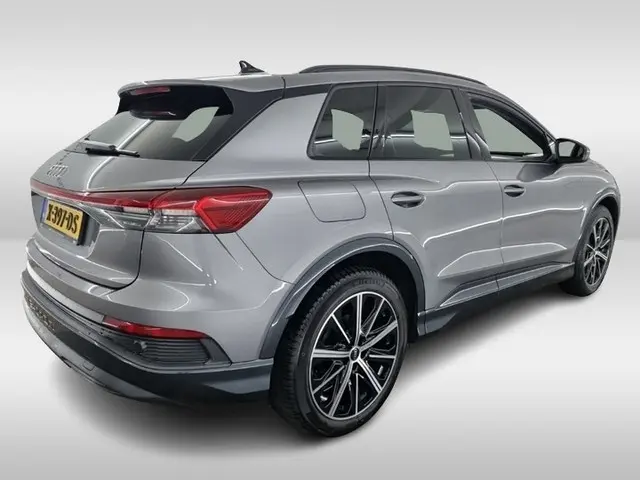 Audi Q4 e-tron 40 Advanced edition 77 kWh 3-Fase 1e-Eig. & Keurig-Onderh. BOVAG-Garantie. NL-Auto.