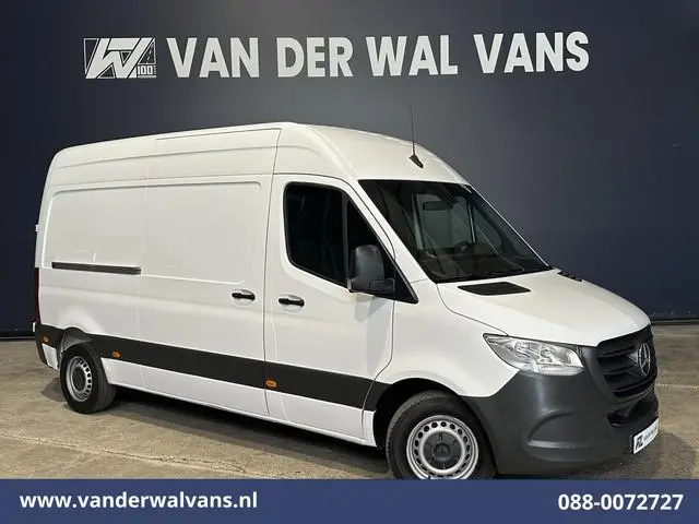 Mercedes-Benz Sprinter 211 CDI L2H2 Euro6 Airco | Camera | Trekhaak Bijrijdersbank