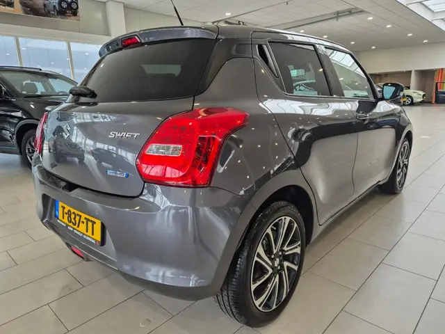 Suzuki Swift 1.2 Style SmartHybrid [AUTOMAAT|CLIMA| CRUISE| CARPLAY| LAGE KM]