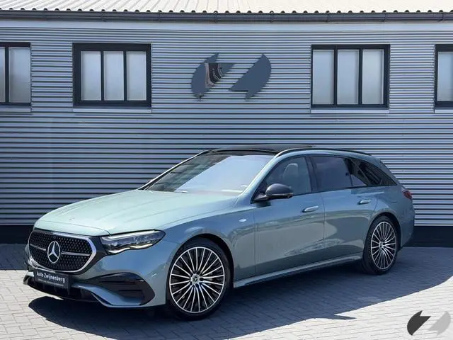 Mercedes-Benz E-Klasse Estate 300 e AMG Line |Pano|Trekhaak|Bur|Memory| | Distr | Pano | Burmester |...