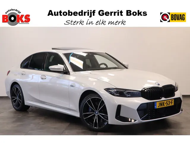BMW 3-serie 330e xDrive ACC Head-UP Leder Elek. stoelen M sport Schuif/kanteldak 24 maanden garantie mogelijk (*vraag naar de voorwaarden)