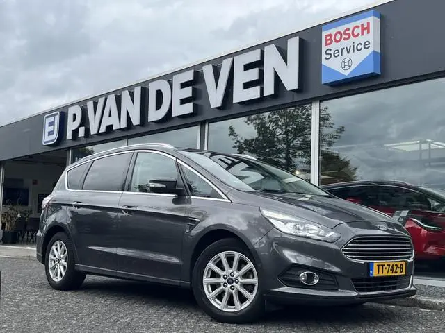 Ford S-Max 1.5 EcoBoost Titanium 7p. 160pk 6-bak | 7 zitplaatsen | Sony | Navi | Carplay | Android A...