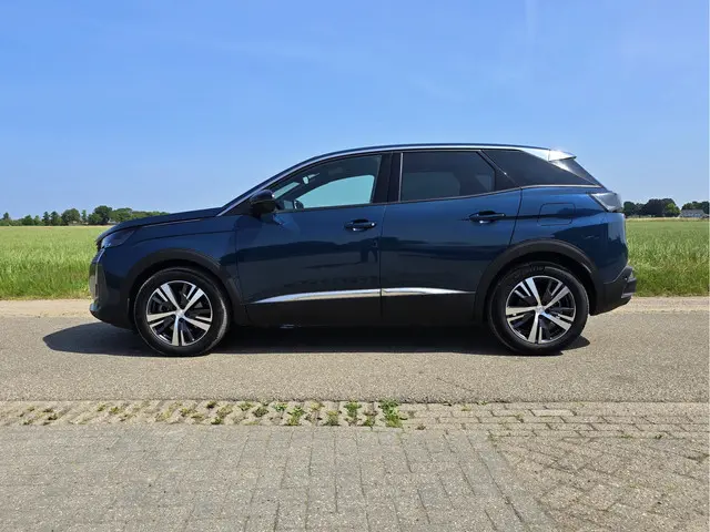 Peugeot 3008 1.6 plug-in Hybrid 180 Allure - 180 Pk - Euro 6 - Navi - ParkeerCamera