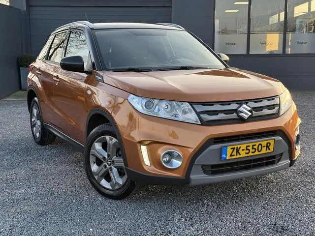 Suzuki Vitara 1.6 Exclusive Navi,Camera,Stoelverwarming,120pk,Clima,Cruise,Lm velgen,2e Eigenaar,Apk...