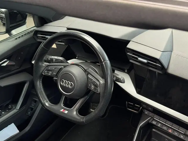 Audi A3 Sportback 40 TFSI e S-line / pano / camera / led /