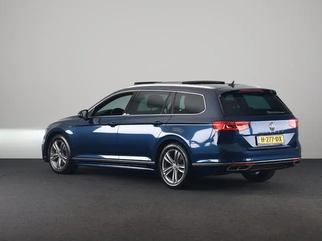 Volkswagen Passat Variant 1.5 TSI Elegance Business R 150PK | Automaat (DSG) | Panoramadak | Camera...