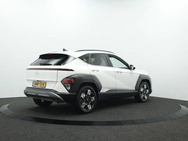 Hyundai Kona 1.6 GDI HEV Premium | Licht interieur | Private Lease 579 pm