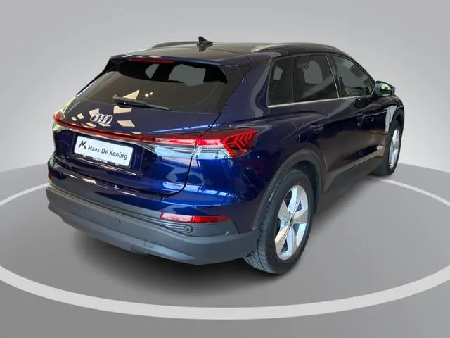 Audi Q4 e-tron 40 82 kWh 150kW/204PK · Leder · Stoelverwarming · Parkeersensoren · Garantie t/m 30-0...