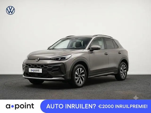 Volkswagen T-Roc Limited Edition 1.5 eTSI 85 kW / 116 PK SUV 7 vers / Getinte ramen / Carplay / 16 I...