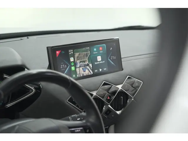 DS DS 3 Crossback E-Tense So Chic 50 kWh | SHO = 93,8% | Allseason Banden | Camera | Dodehoekdetectie | Head-Up Display