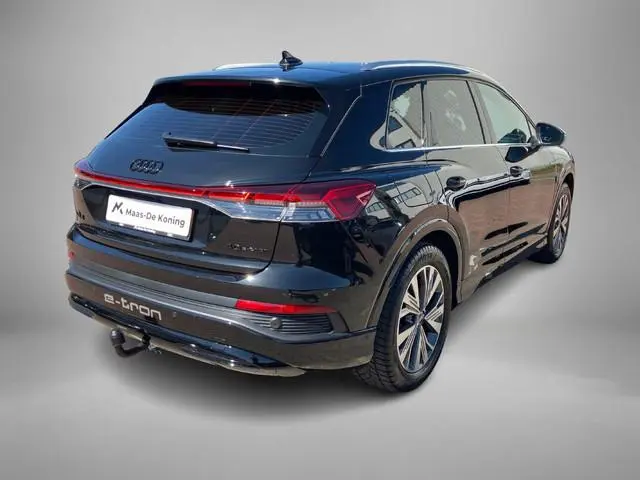 Audi Q4 e-tron 40 Advanced edition 204pk 77 kWh · Leder · Trekhaak · Camera + Parkeersensoren · Appl...
