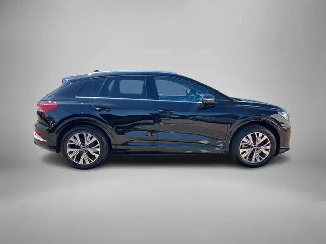 Audi Q4 e-tron 40 Advanced edition 204pk 77 kWh · Leder · Trekhaak · Camera + Parkeersensoren · Appl...