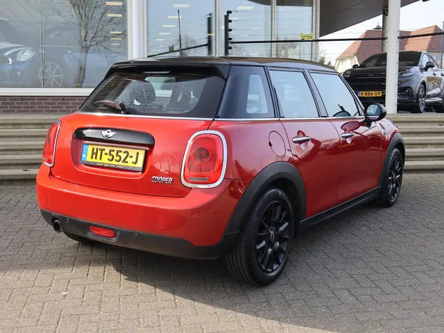 Mini Mini 1.5 136 PK COOPER TWO-TONE *BLAZING RED* + CLIMATE CONTROL | LMV