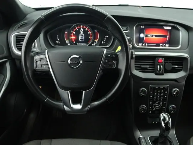 Volvo V40 Cross Country 1.5 T3 Summum