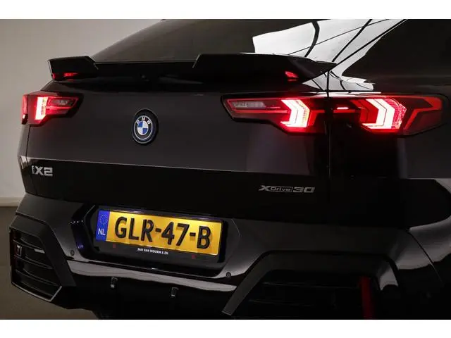 BMW iX2