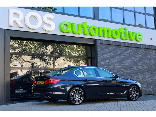 BMW 5-serie 540i xDrive High Executive | NAP! | DEALER.OND | SCHUIF/KANTEL | STOELVERWARMING | CAMER...