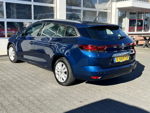 Renault Mégane Estate 1.3 TCe Business Zen 140pk Automaat 7 versnellingen parkeerhulp v/a 1e eigenaa...