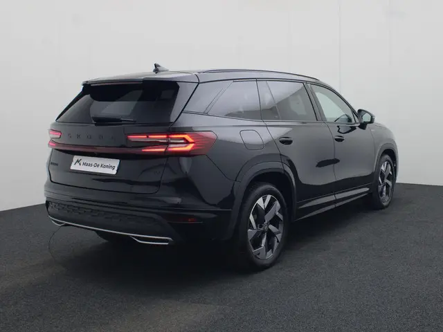 Skoda Kodiaq 1.5TSI 150kW/204PK PHEV Sportline DSG · Camera + Parkeersensoren · Apple/Android Car Play · Navigatie · Garantie t/m 26-05-2029 of 60000km