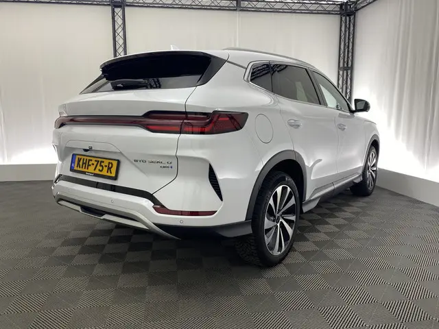 BYD SEAL U