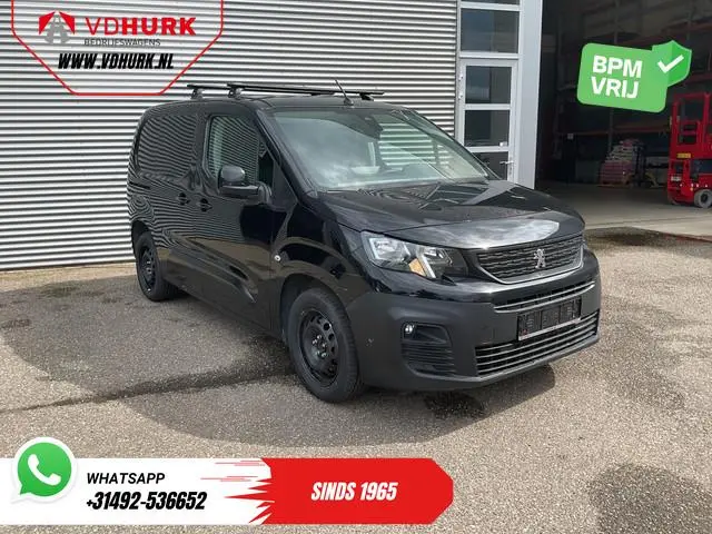 Peugeot Partner 1.2 BENZINE 110 pk Stoelverw./ Carplay/ Camera/ PDC/ Climate/ Cruise/ Trekhaak/ Airc...
