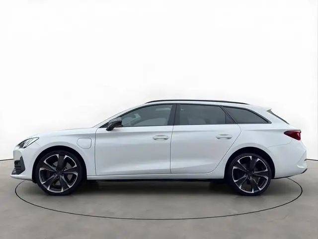 CUPRA Leon Sportstourer 1.4 e-Hybrid 245PK VZ Adrenaline Pano Keyless Schaalstoelen