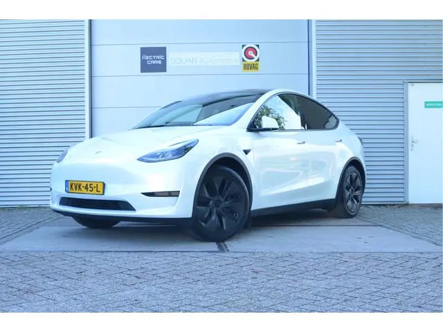 Tesla Model Y RWD 58 kWh AutoPilot4.0 (FSD 99,- p/mnd), Trekhaak (1.600kg)