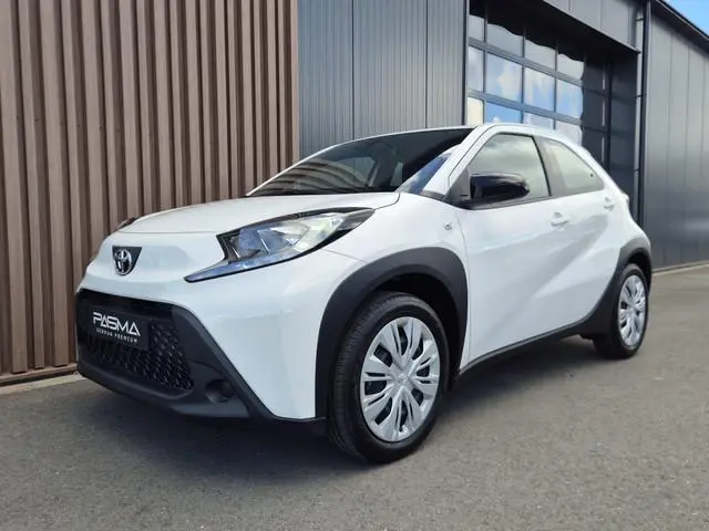 Toyota Aygo X 1.0-l-VVT-i Play | NIEUW 6km | BTW | Carplay | Camera | Stoelverw. | ACC 1.0 VVT-i MT...