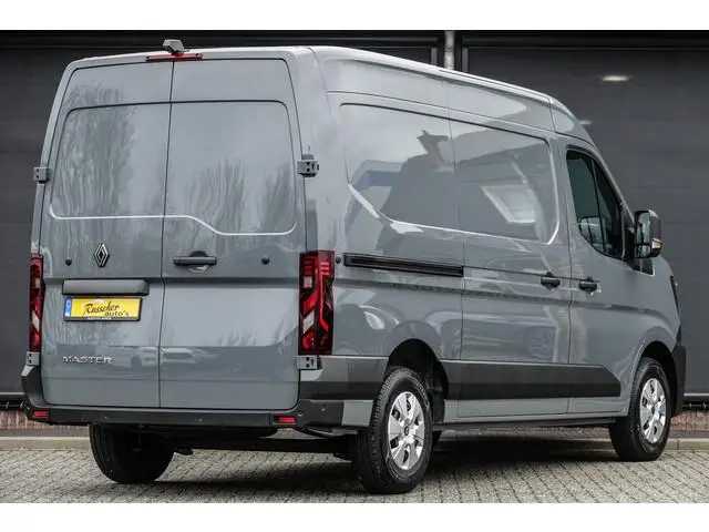 Renault Master T35 | L2H2 | 2.0Dci 150Pk | Stoel-Bank | 3.500Kg Trekgewicht | Achteruitrijcamera | L...