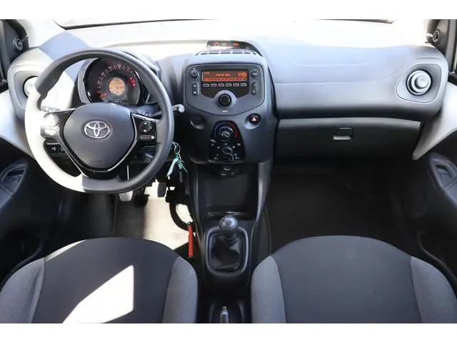 Toyota Aygo 1.0 VVT-i x-fun 1e Eigenaar | Dealer Onderh | BTW | NAP | Airco | Bluetooth | Elek Ramen...
