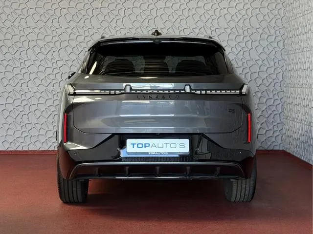 Lynk & Co 08