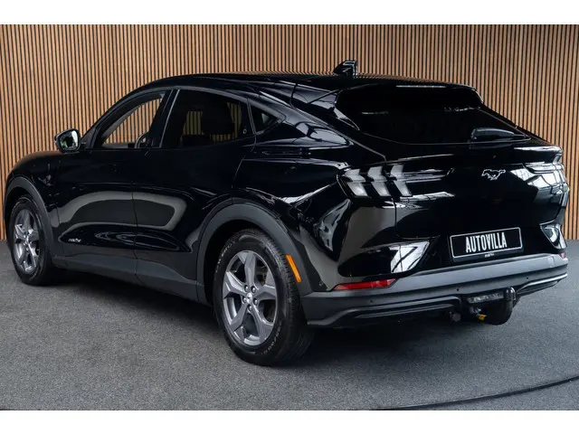 Ford Mustang Mach-E RWD 75 kWh B&O - Panoramadak - 360 Camera - Trekhaak afneembaar