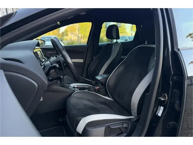 SEAT Leon 2.0 TSI Cupra 290 | SEAT Sound | Stoelverwarming | 19'' Inch | Adaptieve Cruise