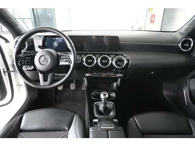 Mercedes-Benz A-klasse 160 AMG Clima High-performance LED-koplampen Navigatie Cruise Control Rijklaa...