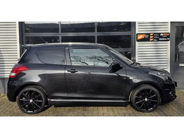 Suzuki Swift 1.6 Sport **CLIMA-KEYLESSGO-CRUISECTRL**