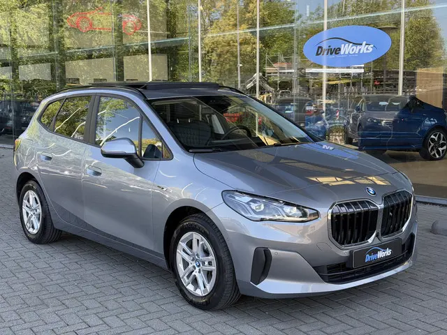 BMW 2-serie Active Tourer 225e xDrive | Pano | Luxery | HUD | Innovation pack | Live cockpit pro | D...
