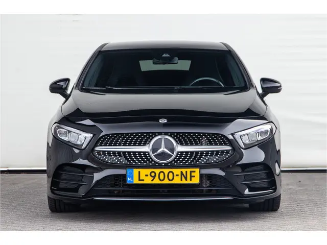 Mercedes-Benz A-klasse 180 AMG Sportpakket, Camera, 2019