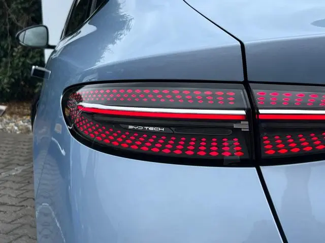 BYD SEAL
