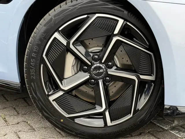 BYD SEAL