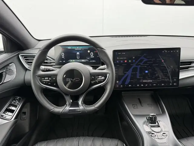 BYD SEAL