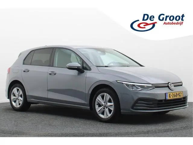 Volkswagen Golf 1.0 eTSI Life Virtual Cockpit, Sfeerverlichting, Climate, ACC, Apple Carplay, PDC, 1...